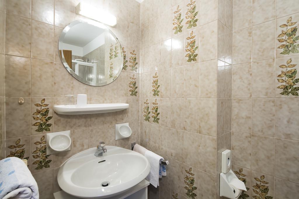 Ciasa Iris Hotel Colfosco Room photo